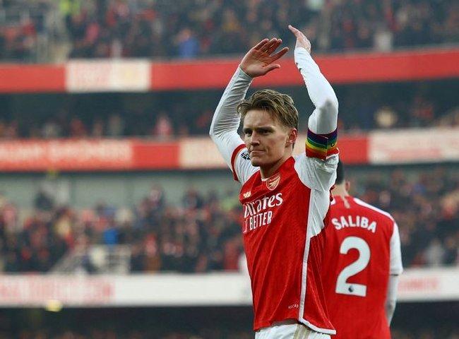 Premier League – Saka scored and Odegaard scored, Arsenal won 5 consecutive games 2-1 against Wolves